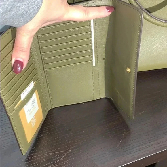 Michael Kors Ciara Duffle Solid olive green color set - Picture 12 of 15